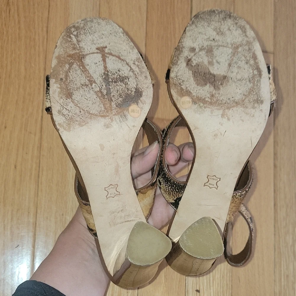 Vince Camuto Brown and Tan Heels Elegant Design - Picture 3 of 6